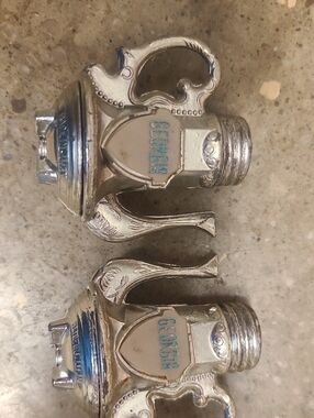 vintage, silver-plated novelty salt/pepper shakers  miniature tea pots - Georgia